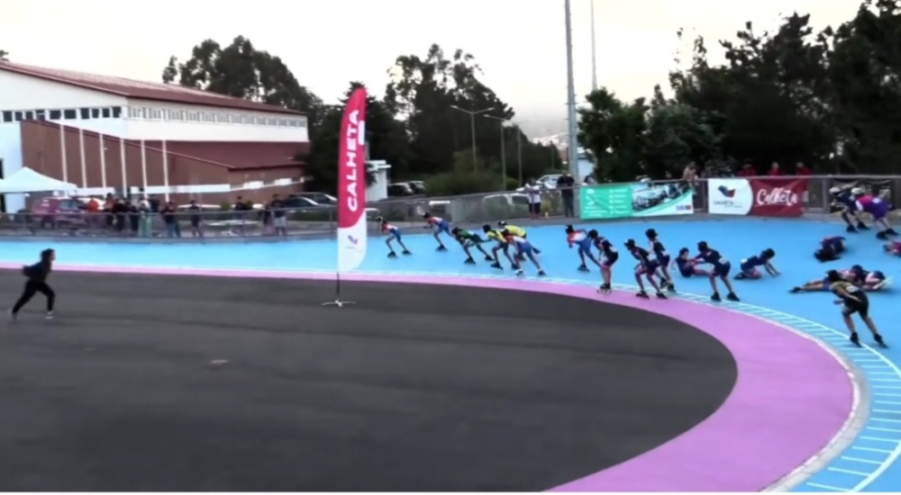 Queda na pista de patinagem provoca 4 feridos (com vídeo)