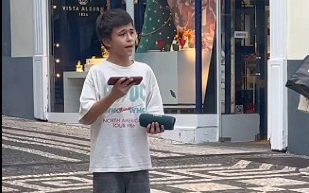 A voz que nasceu antes do palco: Tiago Freitas, 12 anos de talento (com vídeo)