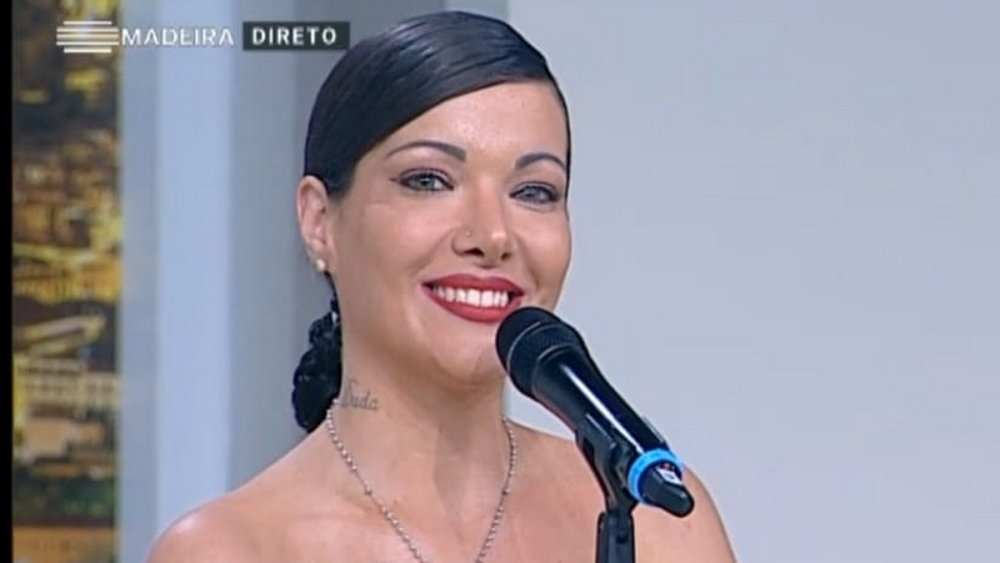 Duda Correia lança "Poderosa". Oiça a entrevista e veja o videoclipe.