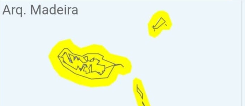 Sábado com chuva, vento forte e agitação marítima