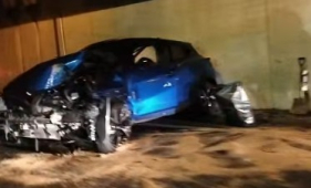 Acidente aparatoso no t&uacute;nel dos Viveiros