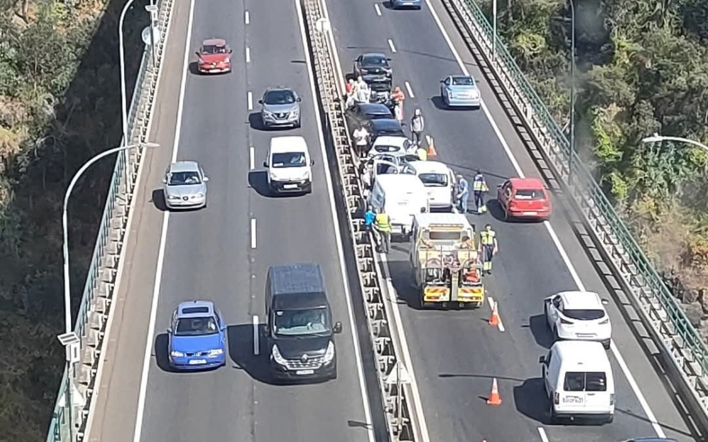 Acidente na ponte da Ribeira João Gomes