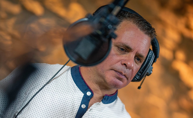 Paulo Costa aposta em singles