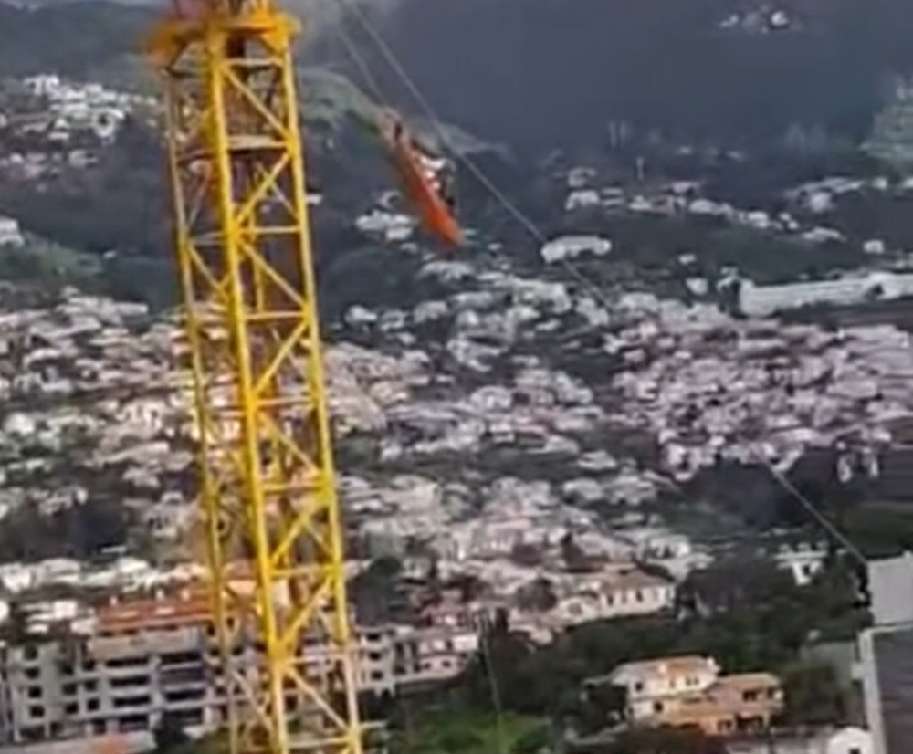 Manobrador de grua resgatado, no Funchal (com vídeo)