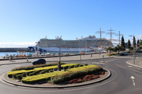 Aguaceiros nas previs&otilde;es do tempo para hoje. Consulte as temperaturas previstas.