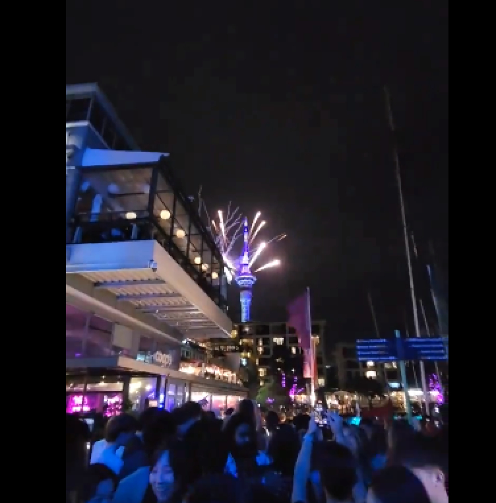 Já é 2024 na Nova Zelândia. Veja o vídeo.