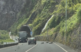 Nova queda de pedras amea&ccedil;a via expresso, no Seixal