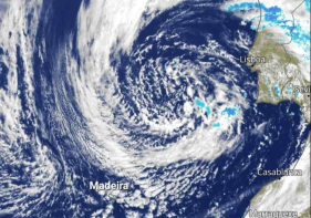 Depress&atilde;o a caminho da Madeira