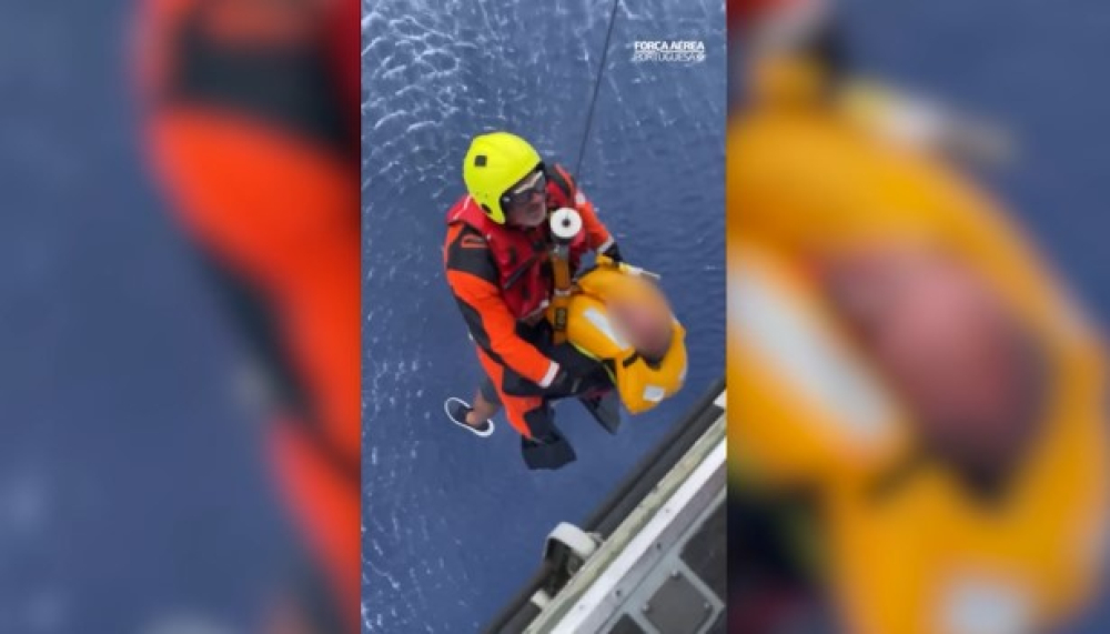 Vídeo do resgate de quatro tripulantes