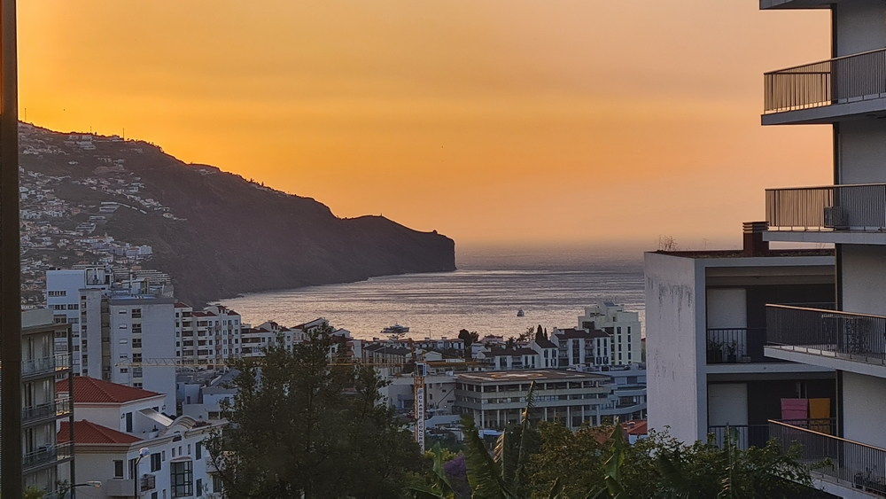 Vento soprou 100 km/h e temperatura já chegou aos 30ºC