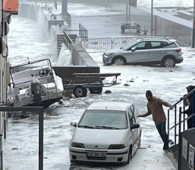 Mar alteroso provoca estragos no Paul do Mar