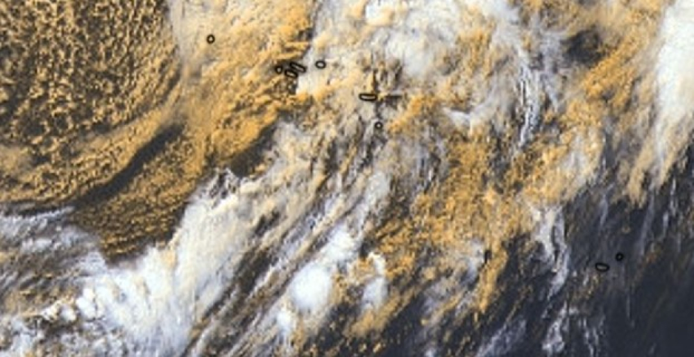 Depressão BRAM traz chuva, vento e agitação marítima