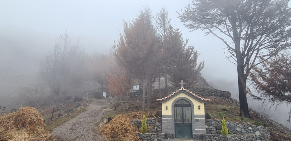 Incêndio em dois carros no Jardim da Serra
