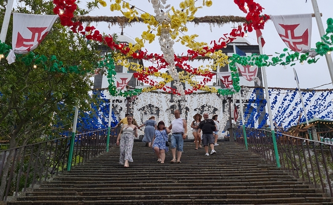 Milhares de peregrinos foram ao Monte. Veja o registo em vídeo.