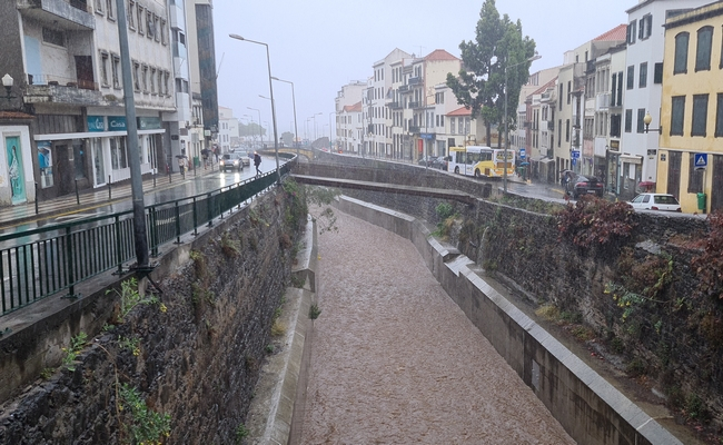Aviso Vermelho: veja como está o Funchal (vídeo)