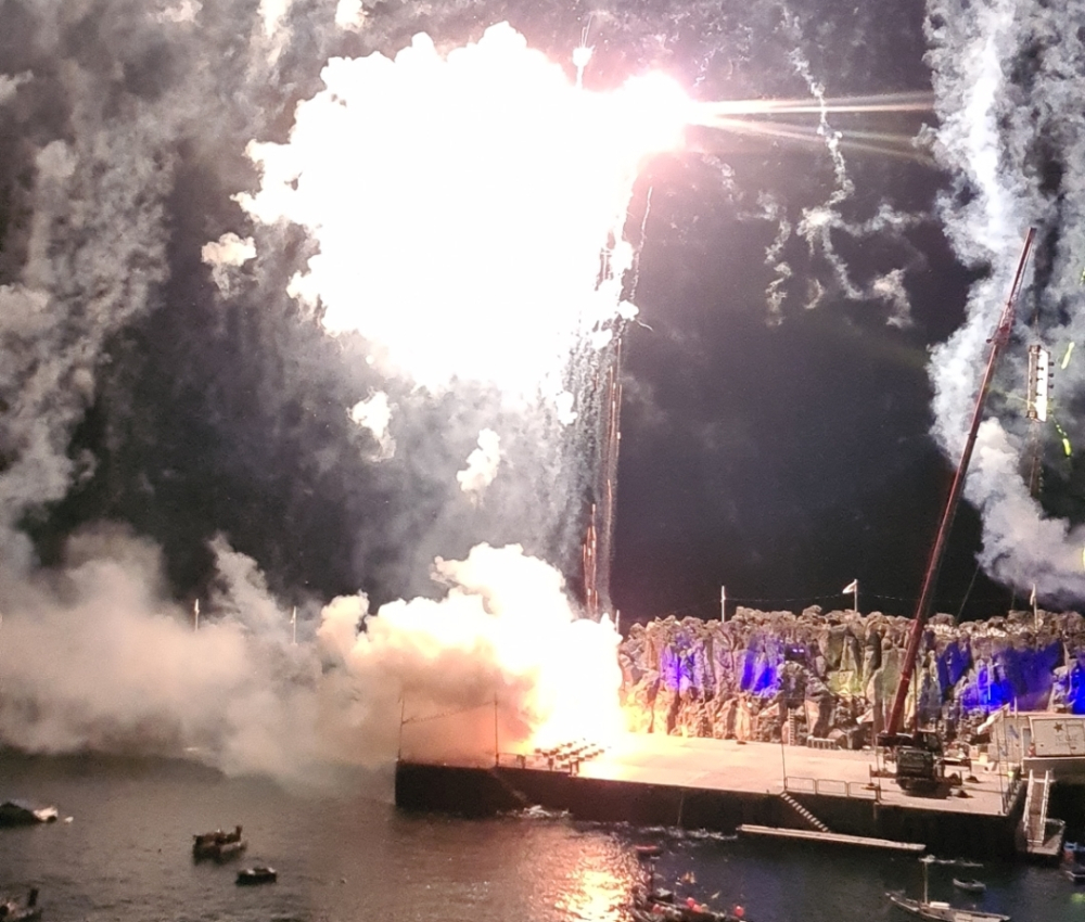 Brutal estrondo no final do espetáculo de fogo de artifício em Câmara de Lobos (com vídeo)