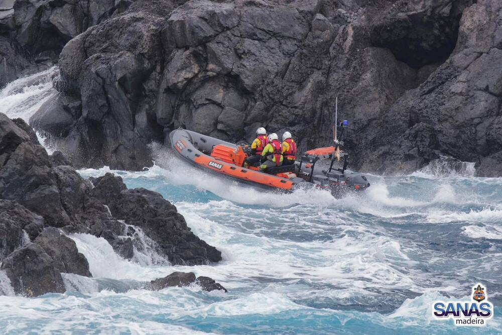 Americanos arrastados pelo mar no Seixal