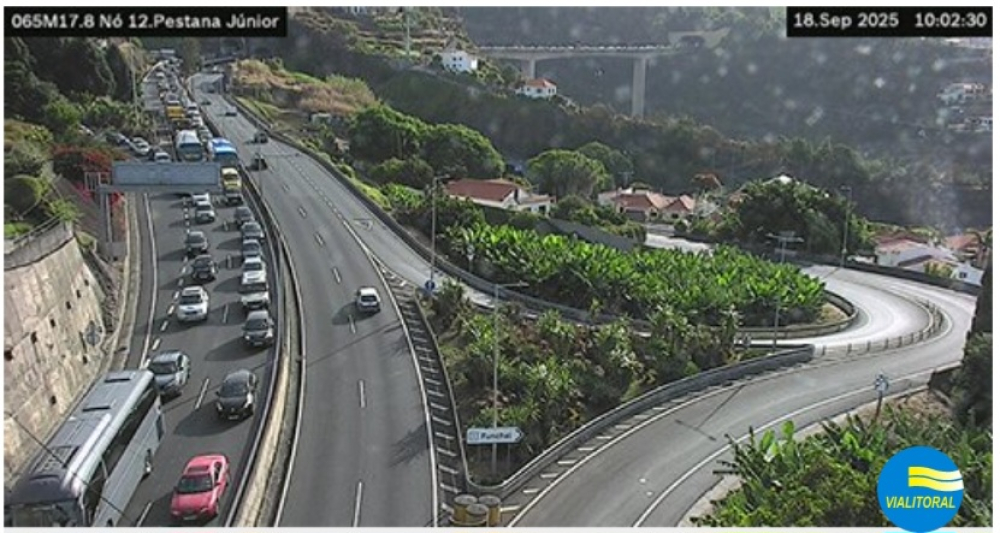 Manhã acidentada na Via Rápida