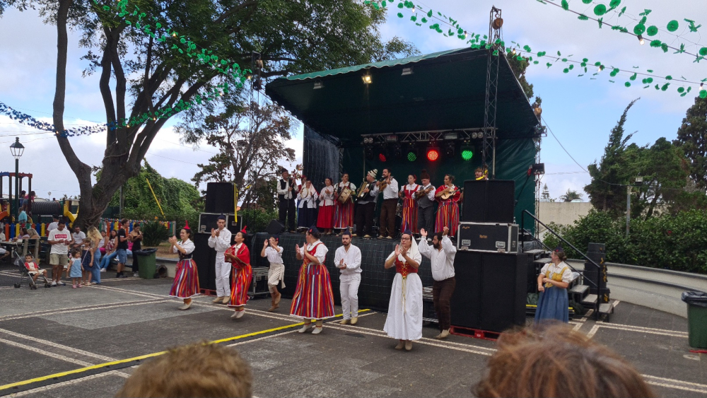 Grupo Folclore Monte Verde dança "Baile Serrano"
