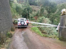 Derrocada fecha estrada em Machico