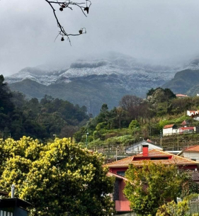 Serras de S&atilde;o Vicente cobertas de neve