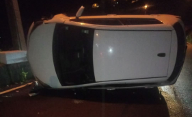 Capotamento no Porto da Cruz