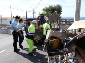 Homem de 78 anos "apanhado" a depositar lixo de forma ilegal, em Machico