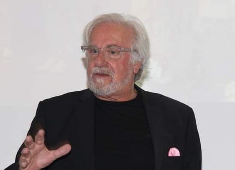 Morreu Francisco Simões