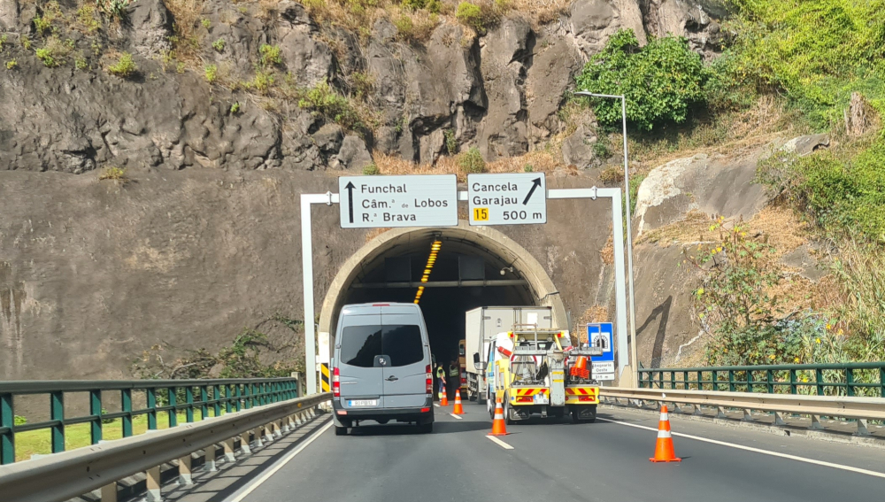 Avaria causa trânsito na Via Rápida