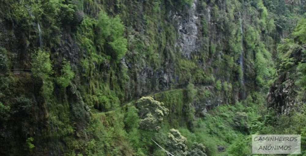 Turista sofre queda na levada do Curral e Castelejo