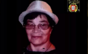 Aldora canta com o cora&ccedil;&atilde;o sobre os problemas da vida. Oi&ccedil;a as quadras improvisadas.