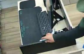 Homem furta telem&oacute;vel e &eacute; apanhado pelas c&acirc;maras (com v&iacute;deo)