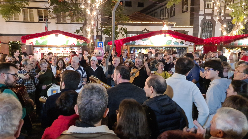 Música popular no Mercadinho de Natal (com vídeo)