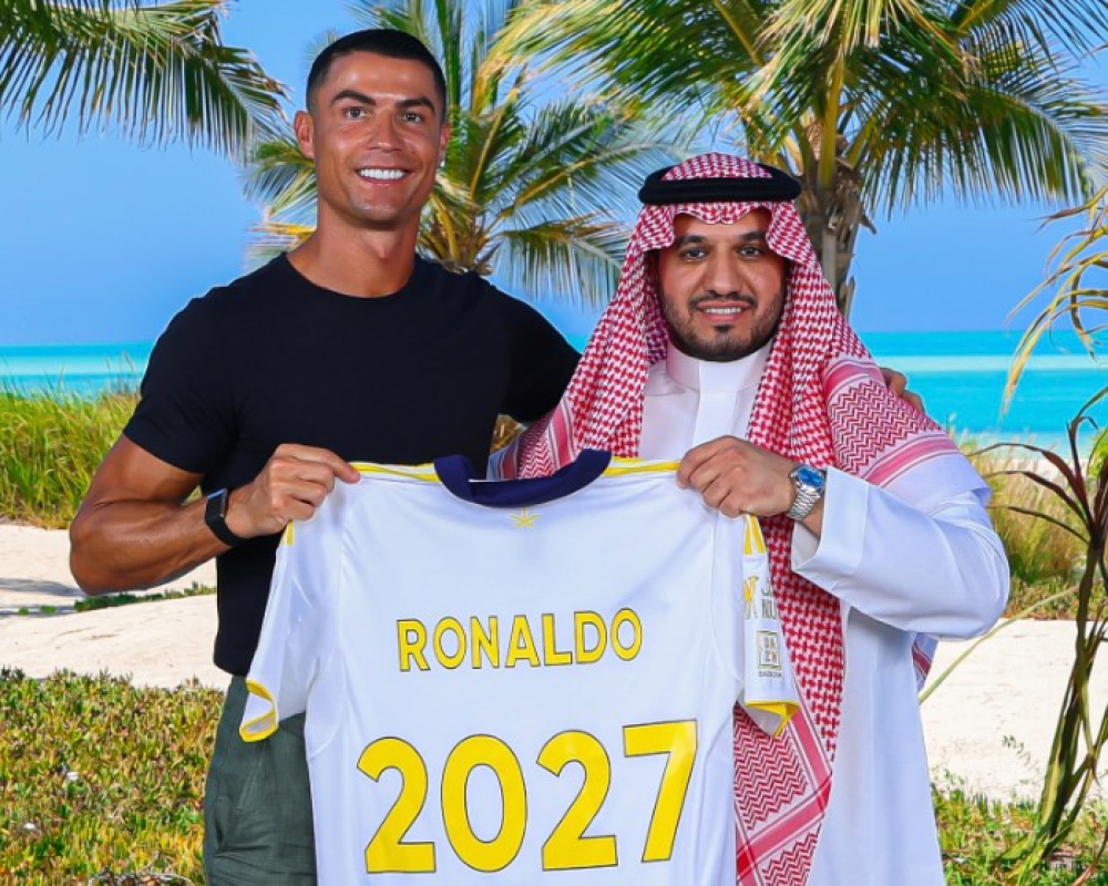 Ronaldo renova com Al Nassr