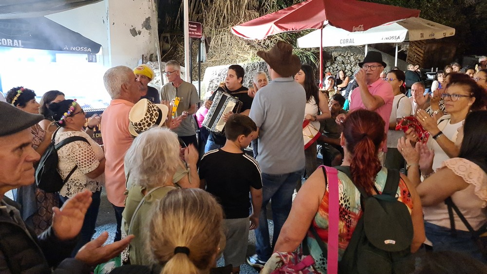 Música de Quim Barreiros animou Ponta Delgada (com vídeo)