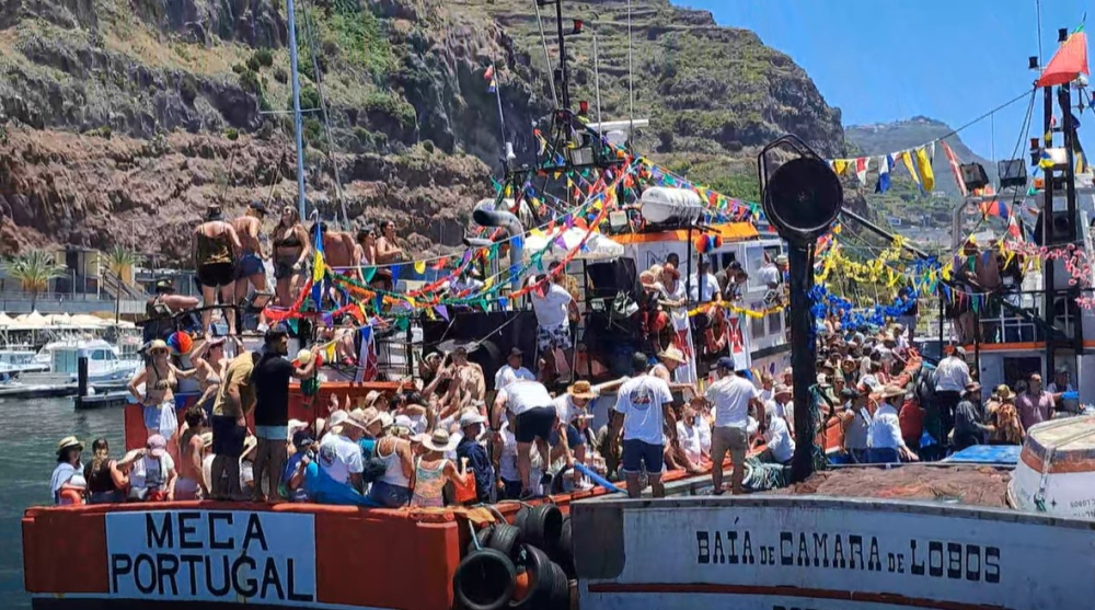 Procissão Marítima juntou cerca de mil participantes entre Câmara de Lobos e a Calheta (com vídeo)
