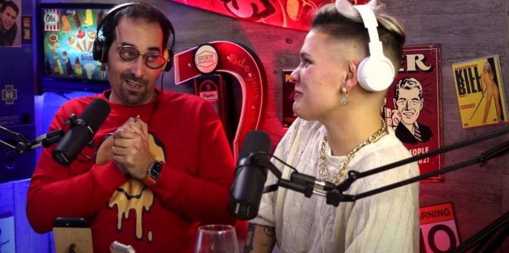 "Cheio de fome me deito" com humor de Emanuel Moura. Espreite o vídeo.